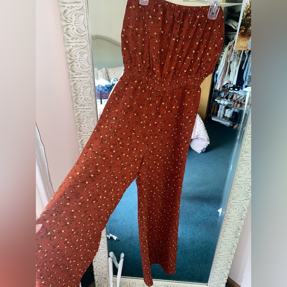 Jumpsuit from forever 21, floral pattern, size M, like new